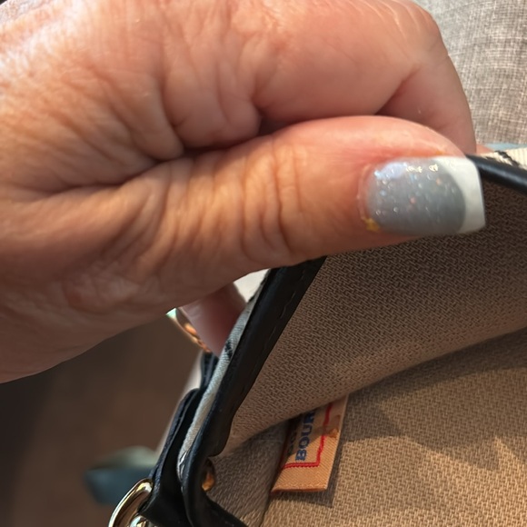 Dooney & Bourke Cream and Black Clutch - Picture 7 of 7